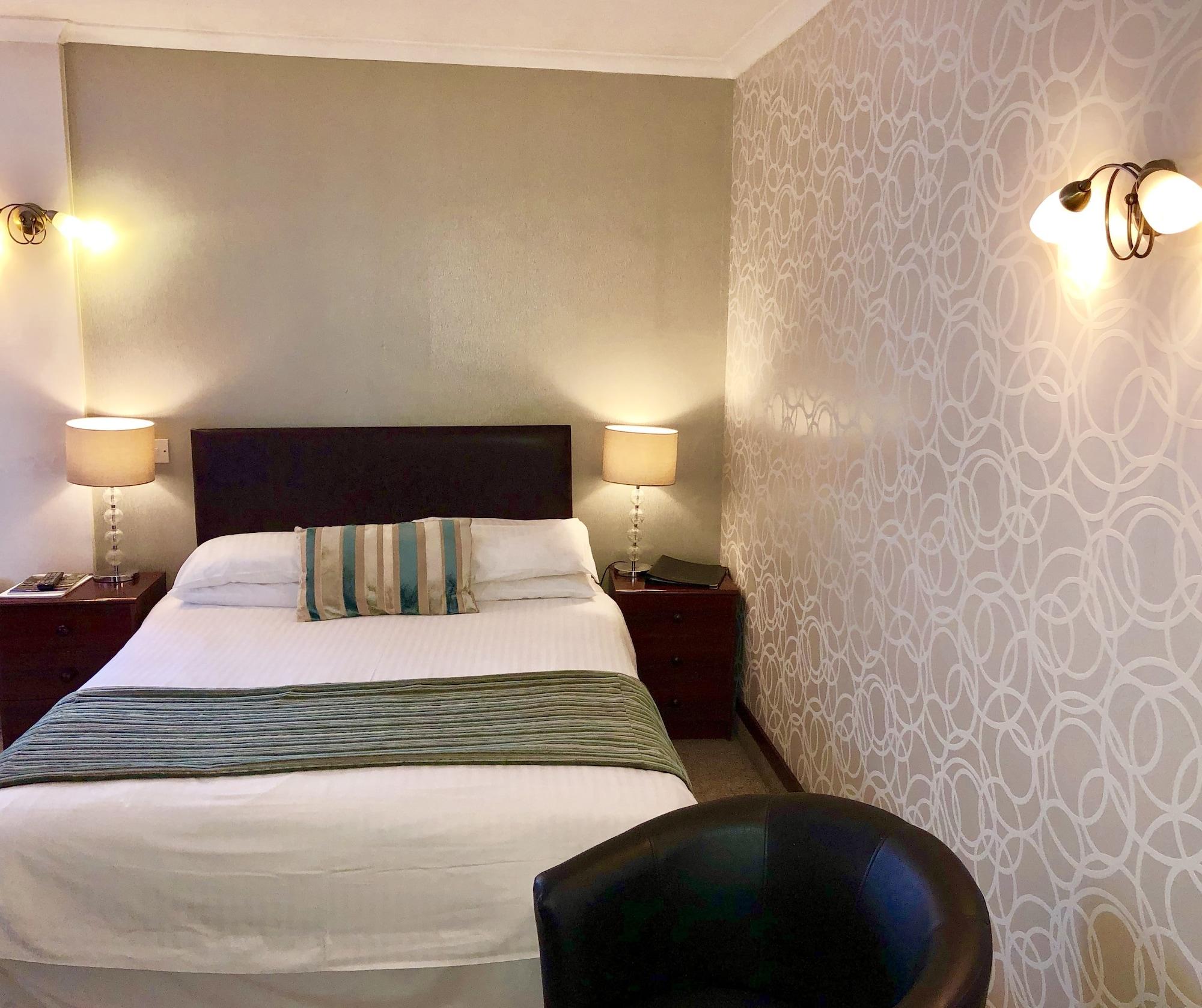 Best Western Compass Inn Tormarton Экстерьер фото