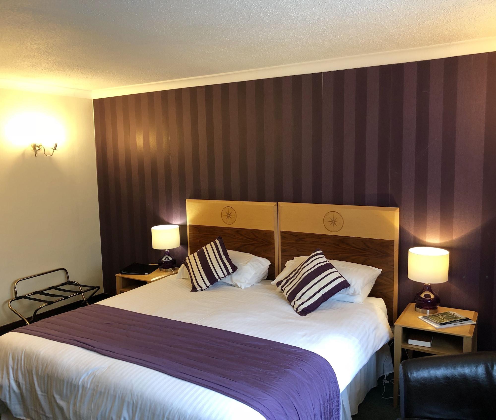 Best Western Compass Inn Tormarton Экстерьер фото
