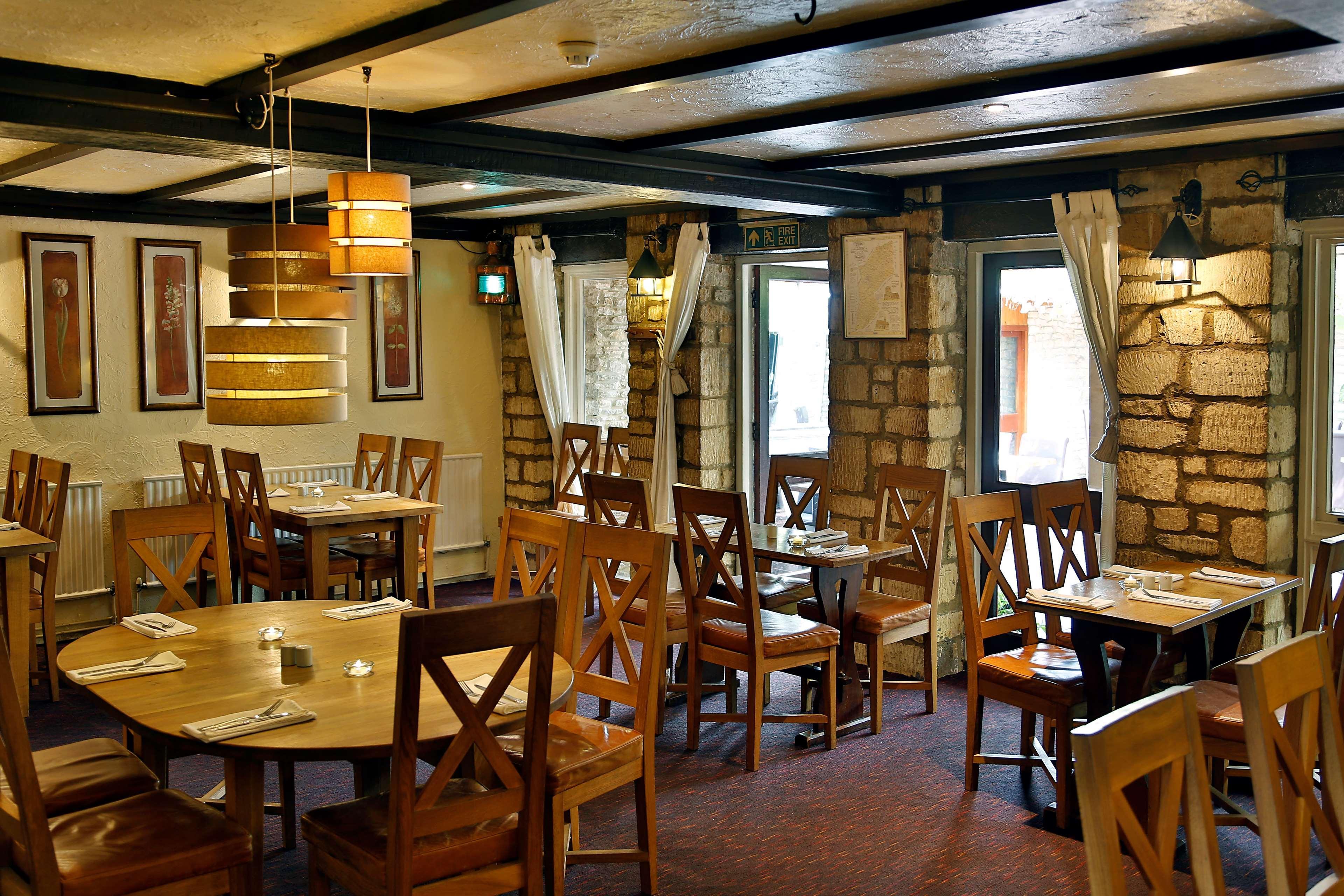 Best Western Compass Inn Tormarton Экстерьер фото