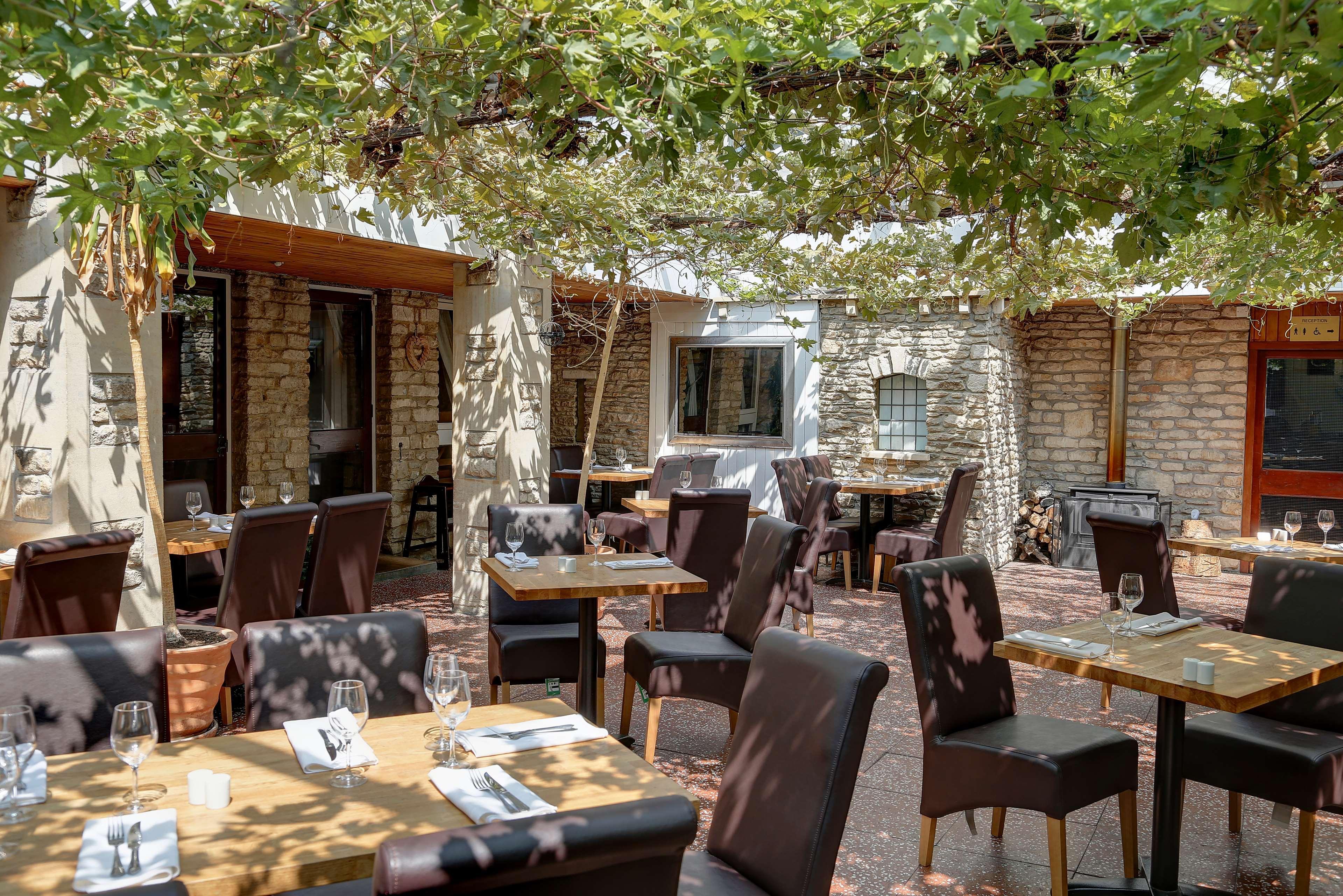 Best Western Compass Inn Tormarton Экстерьер фото