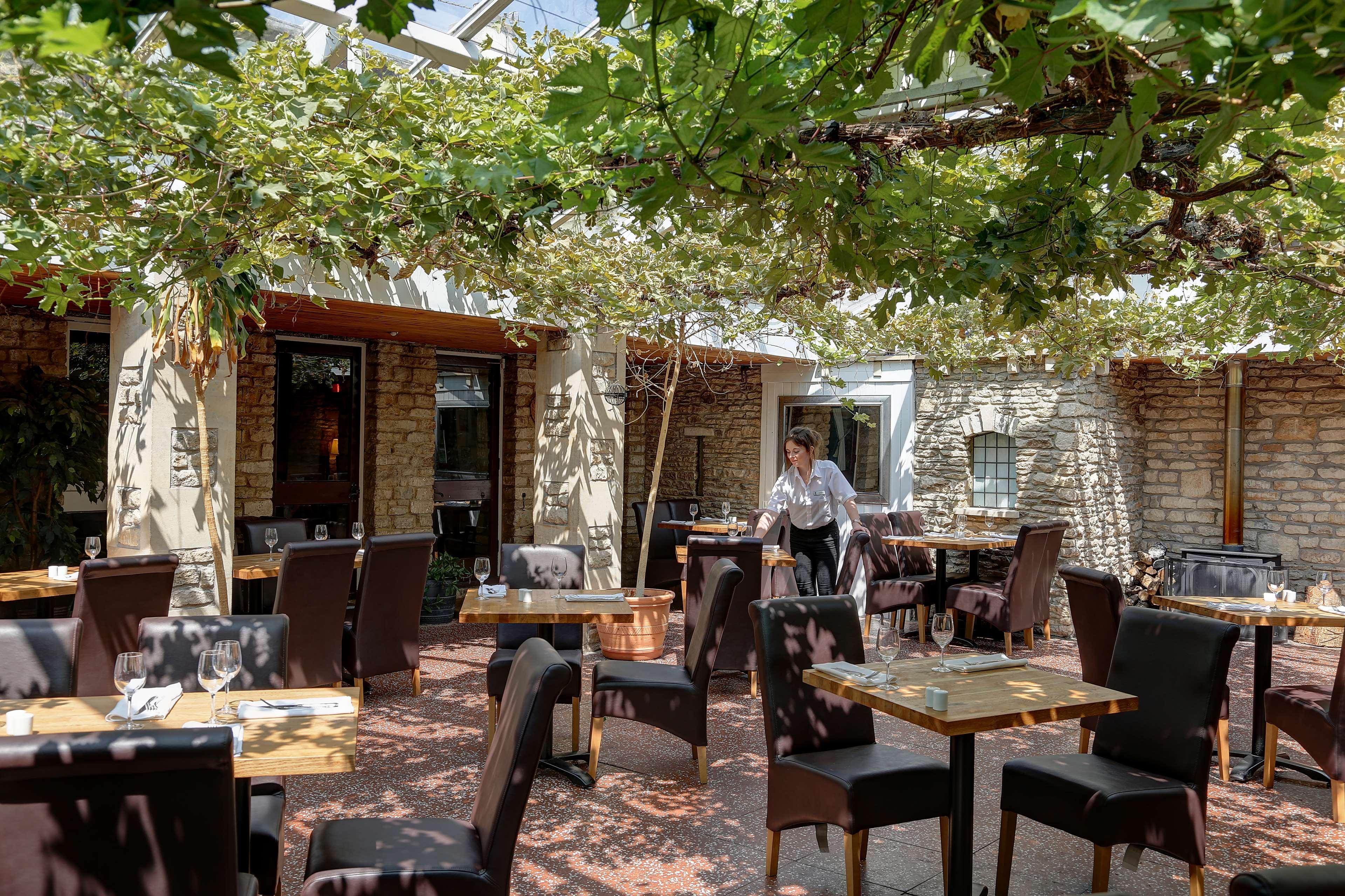 Best Western Compass Inn Tormarton Экстерьер фото