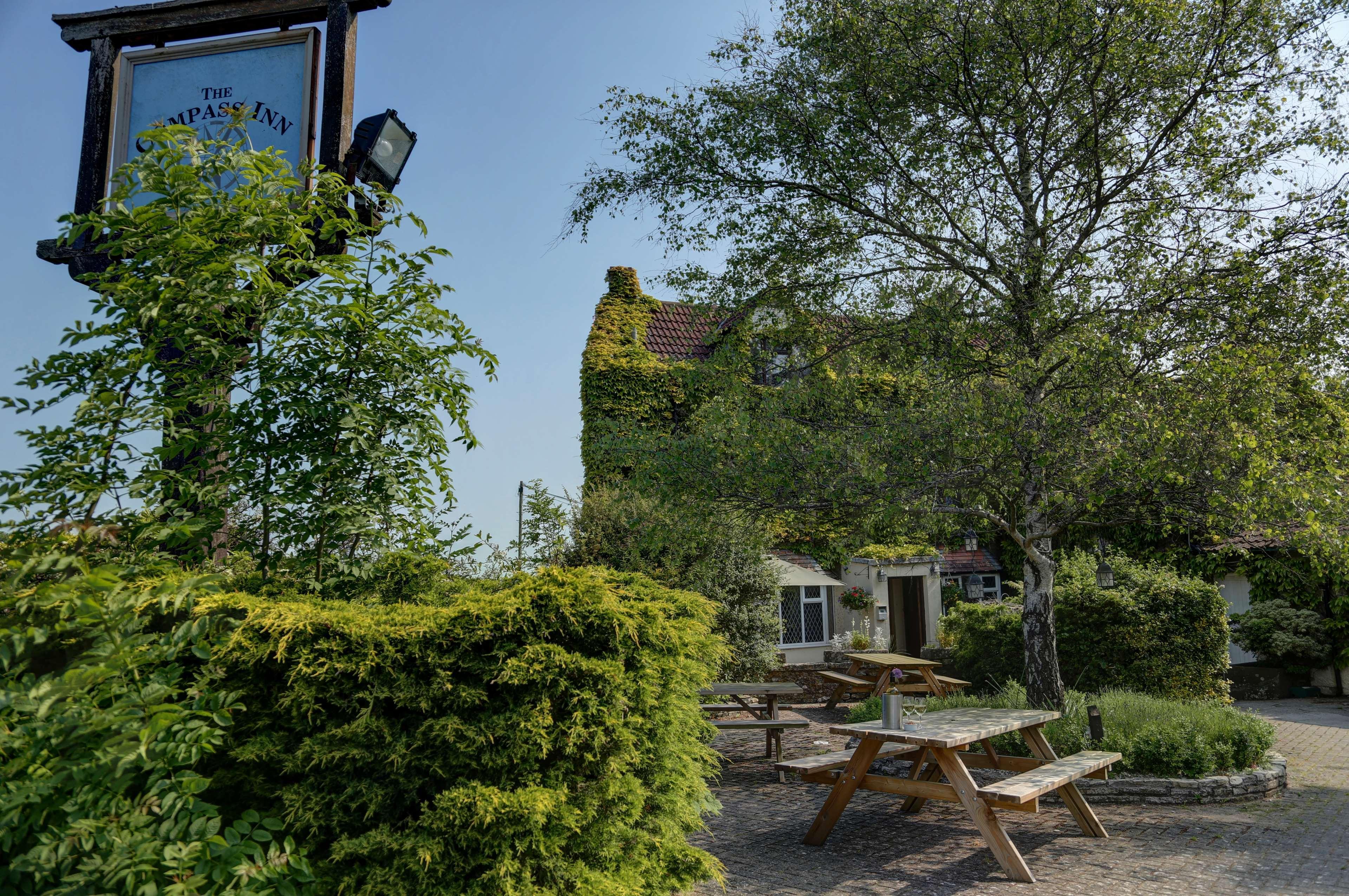 Best Western Compass Inn Tormarton Экстерьер фото