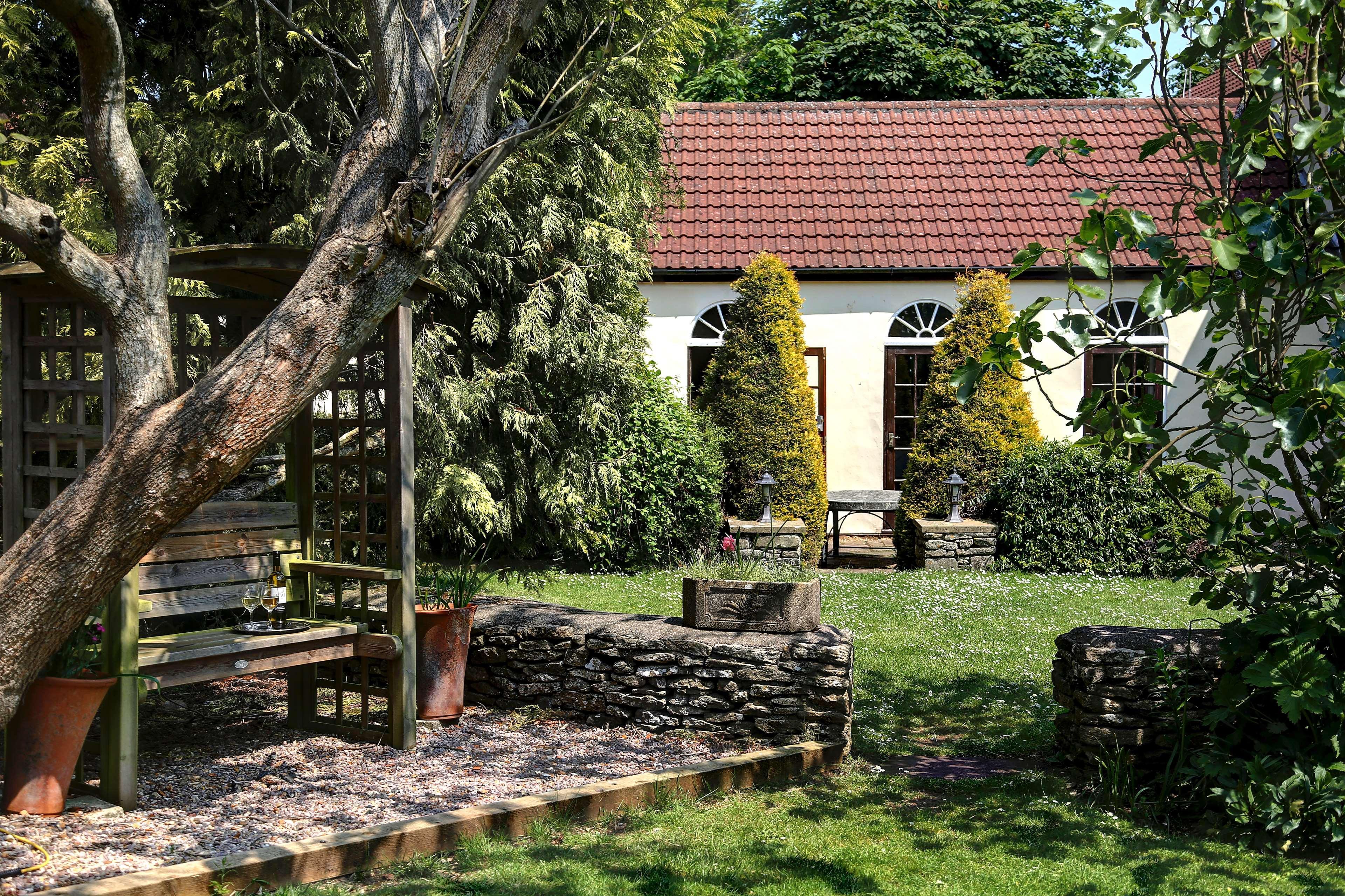 Best Western Compass Inn Tormarton Экстерьер фото